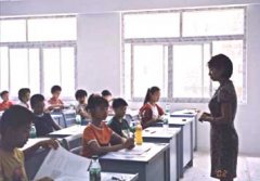 “美视杯”知识竞赛在学校举行，场面火爆?。ù罅空掌?/></div>
           <div   id=