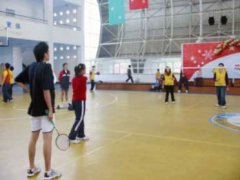马来西亚华裔青少年冬令营团到我校交流访问