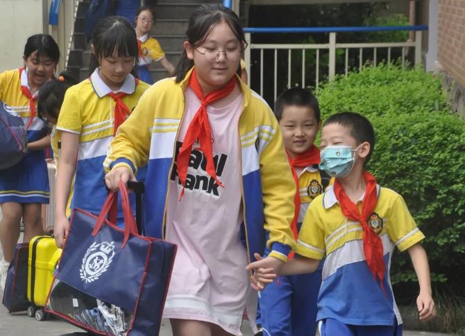 中国部·小学 | 温暖行 ，最美的风景！