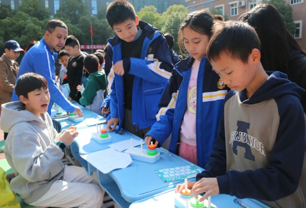 解锁数学之美，探索无限可能——“Pi Day”融合部一体化数学活动